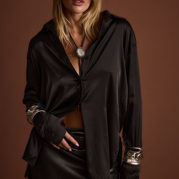 12th Tribe Santana Black Fringe Button Up Top Size MM - Picture 3 of 3